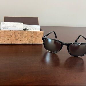 Like new Costa Sullivan Sunglasses with polarized glass lens